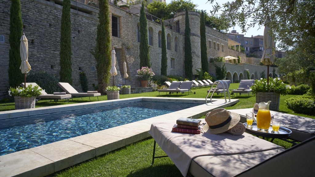 La Bastide de Gordes • Hôtel de luxe en Provence avec piscine • Les Bons Détails